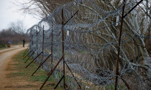 Έβρος: ΜΚΟ κάνει λόγο για 330 εγκλωβισμένους μετανάστες - Για 70 ψυχές μιλά η ΕΛ.ΑΣ.
