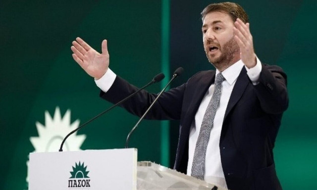 Androulakis: Lack of staff in ambulance service and NHS have tragic results for the Greek people