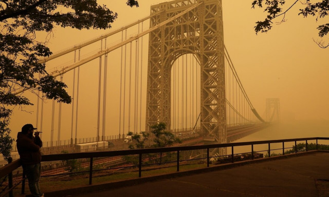 Η Νέα Υόρκη όπως δεν την έχετε ξαναδεί - Οι απόκοσμες εικόνες από τις φωτιές στον Καναδά
