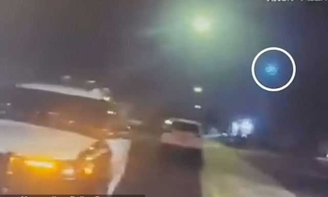 Λας Βέγκας: UFO κατέγραψε κάμερα αστυνομικού - «Εξωγήινοι 3 μέτρα με μεγάλα γυαλιστερά μάτια»