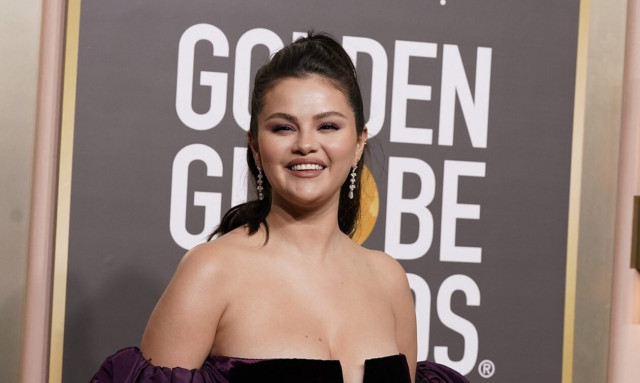 Σελένα Γκόμεζ: «Είμαι ελεύθερη» - Το viral φλερτ με τους παίκτες σε αγώνα ποδοσφαίρου