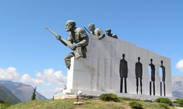 Δραματική επέτειος - Σαν σήμερα 1944: Η σφαγή του Διστόμου