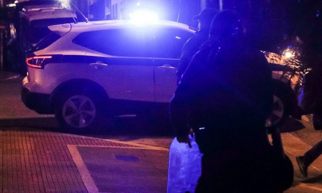 Ασπρόπυργος: Εμπρηστική επίθεση σε πρατήριο - Τι «βλέπουν» οι Αρχές