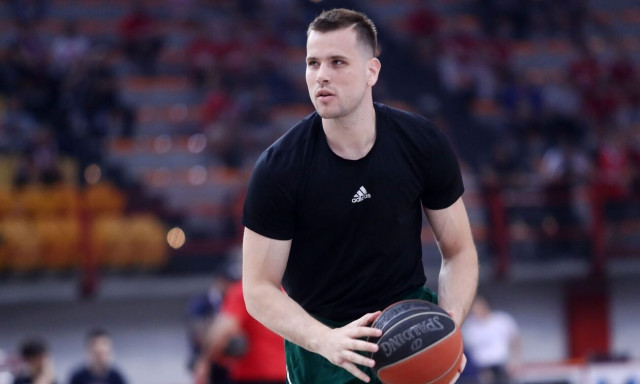 Ολυμπιακός - Παναθηναϊκός: Στην «πράσινη» αποστολή ο Αγραβάνης - Η 12άδα