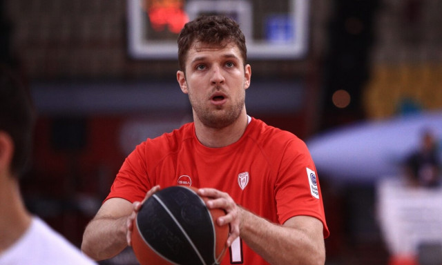 Ολυμπιακός - Παναθηναϊκός: Με Βεζένκοφ οι «ερυθρόλευκοι» στο Game 3