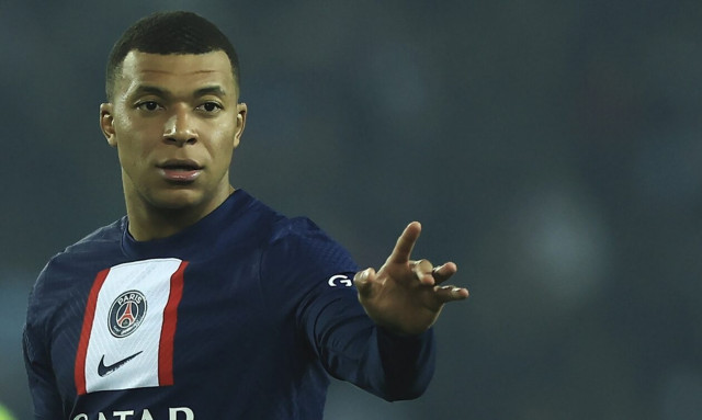 L’ Equipe: Ο Εμπαπέ ενημέρωσε την Παρί πως δεν θέλει επέκταση του συμβολαίου του