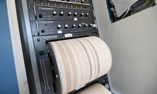 Σεισμός στην Αταλάντη: «Φυσιολογική δραστηριότητα» λέει στο Newsbomb.gr ο καθηγητής Σκορδίλης