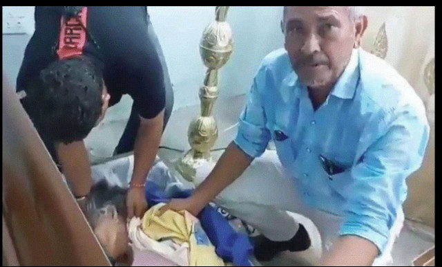 Ισημερινός: Νεκρή γυναίκα «ξύπνησε» κατά τη διάρκεια της αγρυπνίας - Το βίντεο που έγινε viral