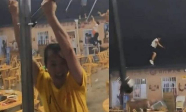 Θυελλώδεις άνεμοι έστειλαν θαμώνες εστιατορίου στον ουρανό