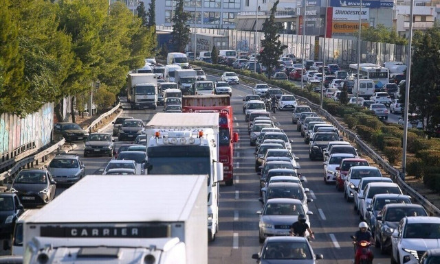 Κίνηση τώρα: Σε ποιους δρόμους παρατηρούνται προβλήματα