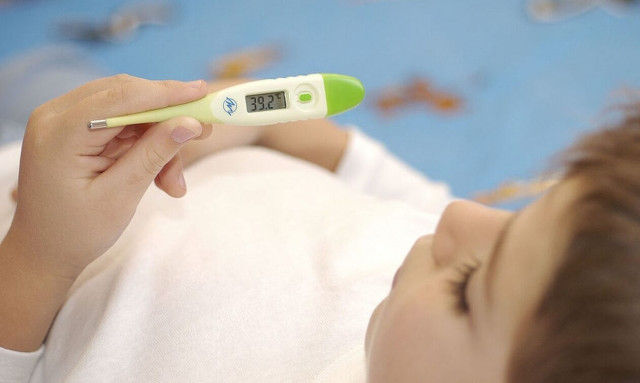 Στρεπτόκοκκος: Τα συμπτώματα που πρέπει να προσέξουν οι γονείς