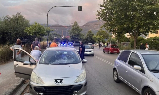 Τροχαίο στην Καλαμάτα: Αυτοκίνητο συγκρούστηκε με ηλεκτρικό πατίνι - Δύο παιδιά σοβαρά τραυματισμένα