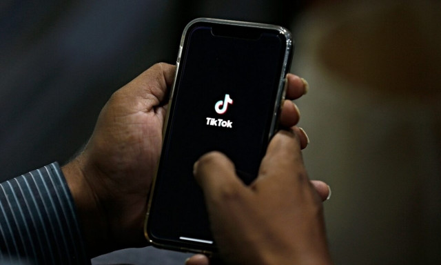 Έρευνα: Περισσότεροι άνθρωποι εμπιστεύονται το TikTok παρά τα ΜΜΕ