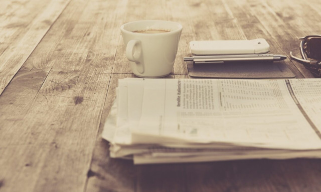 Εκλογές, αυξήσεις σε μισθούς και συντάξεις στα πρωτοσέλιδα των εφημερίδων