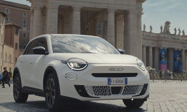 Fiat 600e: Διέρρευσαν οι πρώτες επίσημες εικόνες