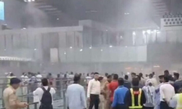 Ινδία: Πυρκαγιά στο αεροδρόμιο της Καλκούτας