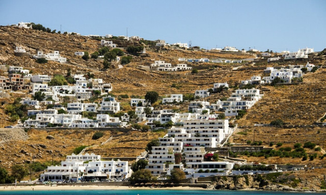 Σερβιτόρος στην Μύκονο αποκάλυψε το μυθικό tip που του άφησε ο Γιάννης Αντετοκούνμπο