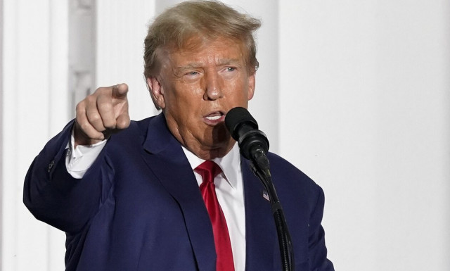 Tραμπ: Από τη δίωρη σύλληψη στα «χρόνια πολλά» - Κλείνει τα 77 και καταγγέλλει πολιτική δίωξη