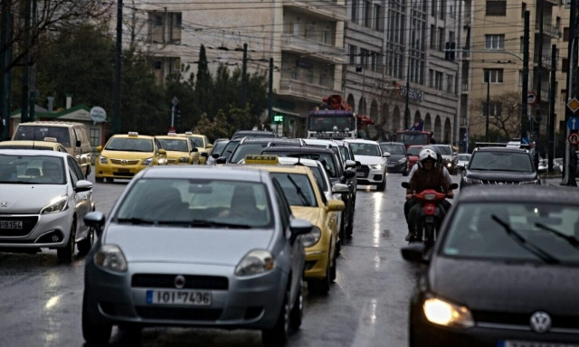 Καιρός: Έρχεται ασυνήθιστη κακοκαιρία για την εποχή με καταιγίδες το επόμενο τριήμερο