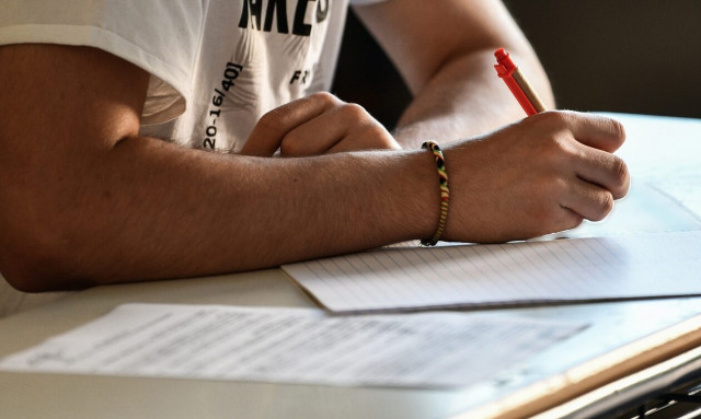 Θέματα Πανελληνίων 2025: Τι «έπεσε» στα τέσσερα μαθήματα για τους υποψηφίους των ΕΠΑΛ