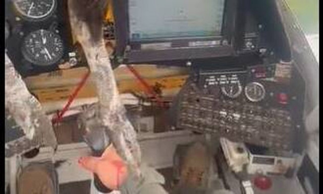 Εκουαδόρ: Πτηνό προσέκρουσε σε αεροσκάφος - Με αίματα ο πιλότος αλλά.. ατάραχος