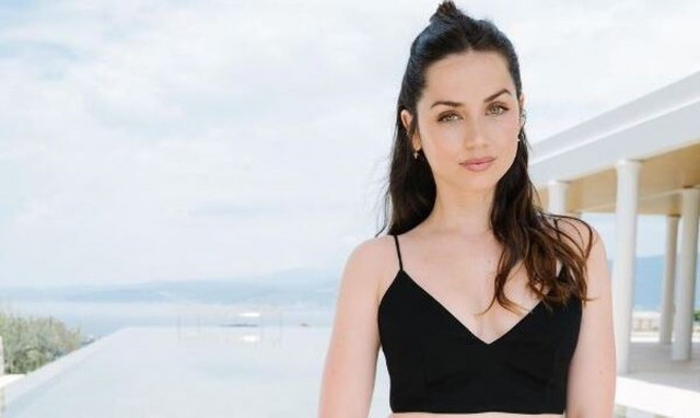 Άνα Ντε Αρμάς: «Αντίο Ελλάδα, είσαι εκθαμβωτική»