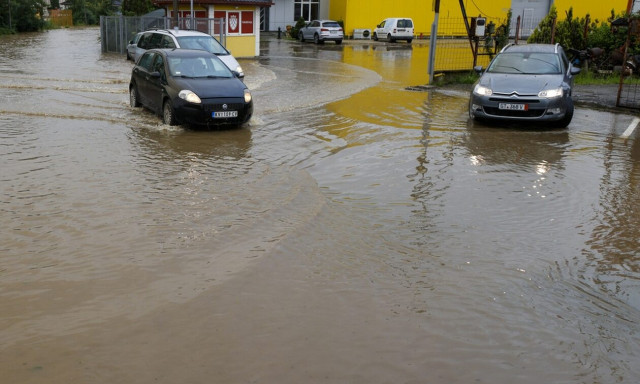Σερβία-Βοσνία: Σε κατάσταση έκτακτης ανάγκης πολλές περιοχές λόγω βροχοπτώσεων και πλημμυρών