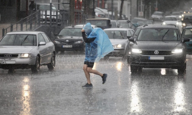 Καιρός: Iσχυρή καταιγίδα στα βόρεια προάστια Αττικής