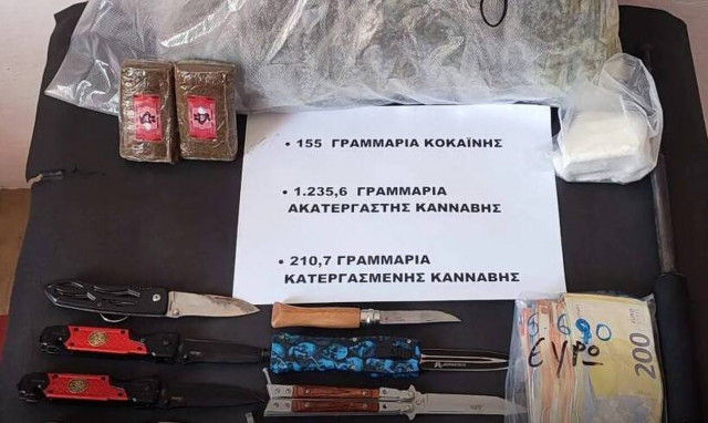 Ρόδος: Τρεις συλλήψεις για διακίνηση ναρκωτικών, κατοχή όπλων και αρχαιοτήτων