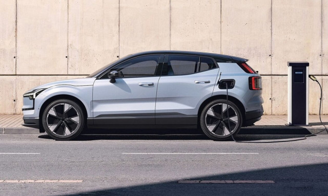 H Volvo θέλει να κρατήσει τα στέισον βάγκον ζωντανά