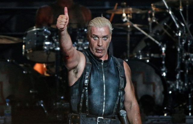 Ελβετία: Ένταση στη συναυλία των Rammstein - Σήκωσαν πανό κατά του τραγουδιστή