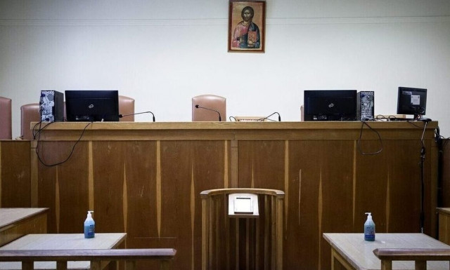 Θεσσαλονίκη: Με ρόπαλα χτύπησαν 30χρονη τα πεθερικά της - «Παραλίγο να με σκοτώσουν»