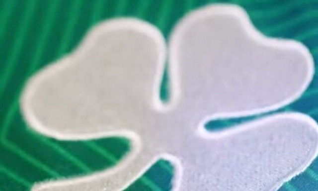 Παναθηναϊκός: Οι πρώτες εικόνες από τη νέα φανέλα (vid)