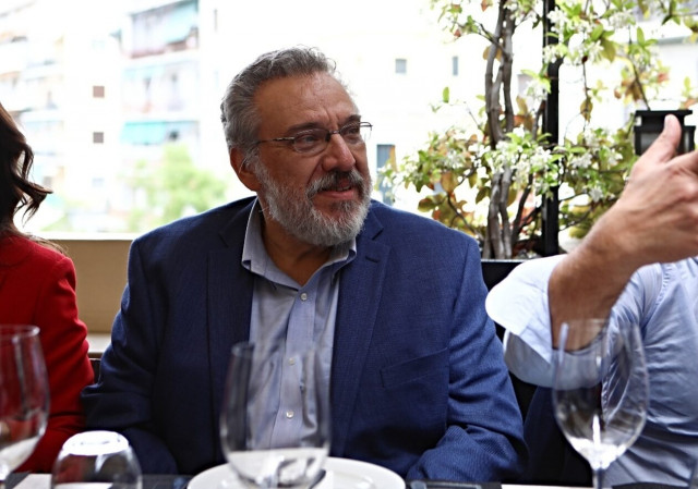 Όθωνας Ηλιόπουλος (ΣΥΡΙΖΑ): «Δεν μας ψηφίζουν οι οδοντίατροι, οπότε ας πληρώσουν κάτι παραπάνω»