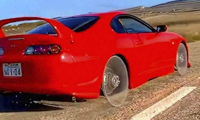 Έβαλαν… διαφανείς τροχούς σε Toyota Supra