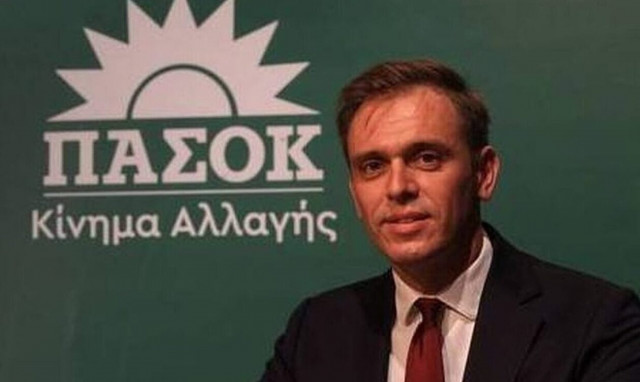 Σκληρή κόντρα ΣΥΡΙΖΑ - ΠΑΣΟΚ για δημοσίευμα σχετικά με τον Μάντζο