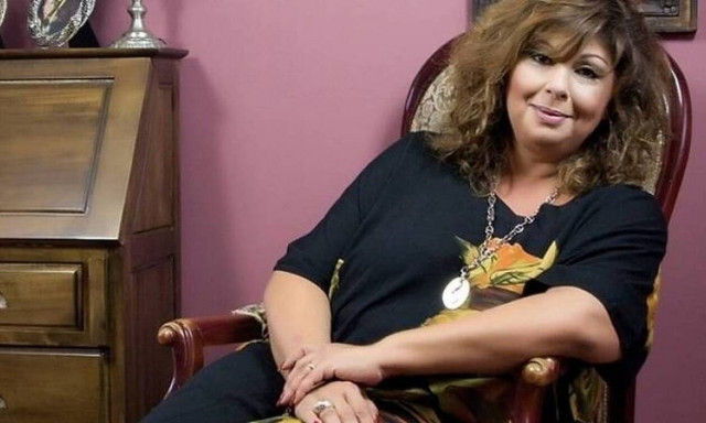 Λένα Μαντά: Σοβαρή περιπέτεια υγείας για τον σύζυγό της - «Μελάνισαν τα ακροδάχτυλά του»