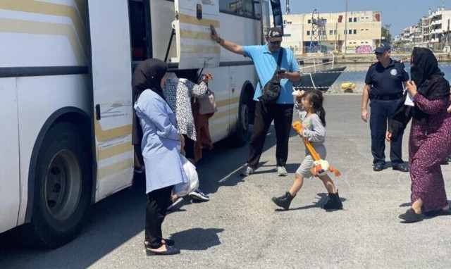 Καλαμάτα: Αναχωρούν για το ΚΥΤ της Μαλακάσας 60 μετανάστες