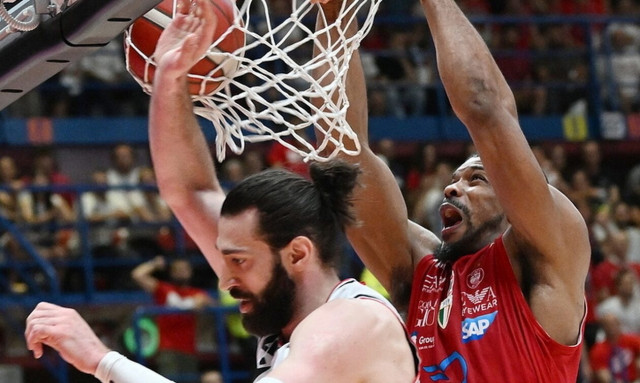 Ιταλία: Πρωταθλήτρια και πάλι η Αρμάνι - Διέλυσε τη Βίρτους στον 7ο τελικό