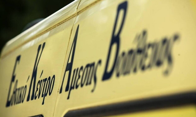 Θεσσαλονίκη: Σύγκρουση αυτοκινήτου με μηχανή στη Μουδανιών – Ένα άτομο στο νοσοκομείο