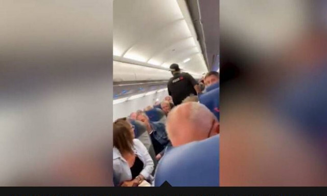 Έκανε άνω κάτω τα αεροδρόμια σε Κω και Μάντσεστερ - Δεν ήθελε να βάλει ζώνη ασφαλείας στο παιδί της