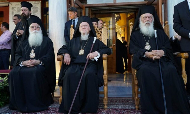 Μήνυμα Βαρθολομαίου παρουσία Ιερώνυμου για την ειρήνη στο Αιγαίο