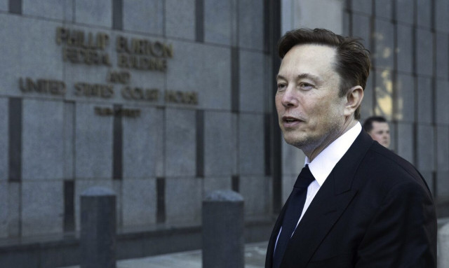 Ρωσία: Ο Έλον Μασκ περιμένει «φινάλε ταινίας» και το Twitter παίρνει φωτιά