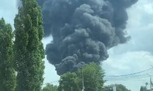 Ρωσία: Στις φλόγες δεξαμενή πετρελαίου στο Βορονέζ