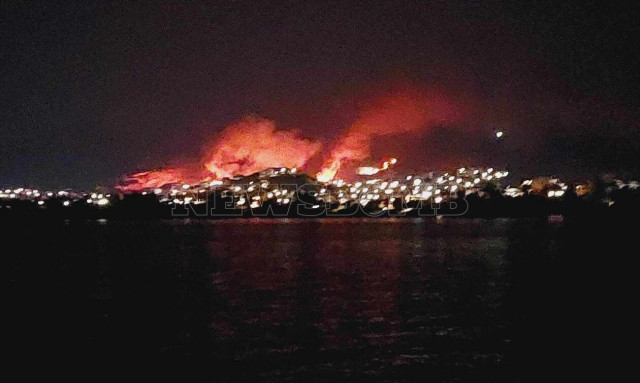 Εύβοια: Φωτιά στη Χαλκίδα