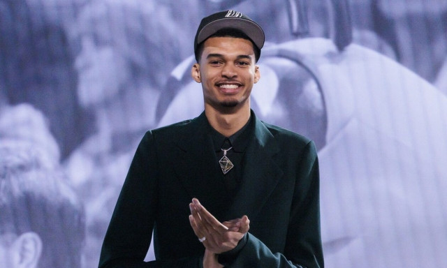 Τα «έσπασε» κι έγινε viral ο Βίκτορ Ουεμπανιάμα - Ξεκαρδιστικό βίντεο με το Νο1 των NBA Draft 2023