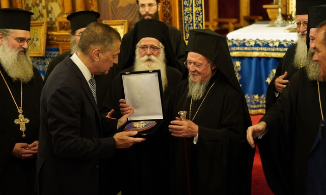 Ο ΥΠΕΘΑ Αλκιβιάδης Στεφανής στην υποδοχή του Οικουμενικού Πατριάρχου Βαρθολομαίου