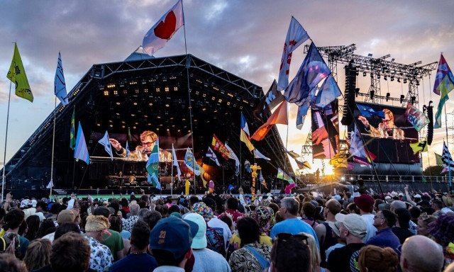 Glastonbury 2023: Από την έκπληξη των Foo Fighters στην τελευταία συναυλία του Έλτον Τζον