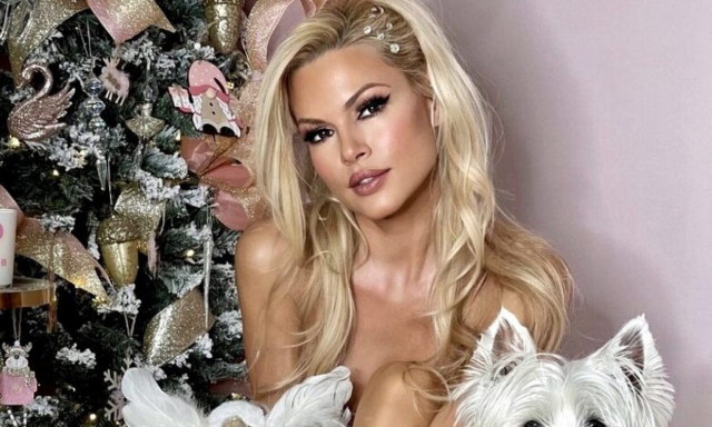 Με διαφορά το νο1 του Instagram: Η Βίκυ Κάβουρα χωρίς photoshop «έσβησε» τις influencers