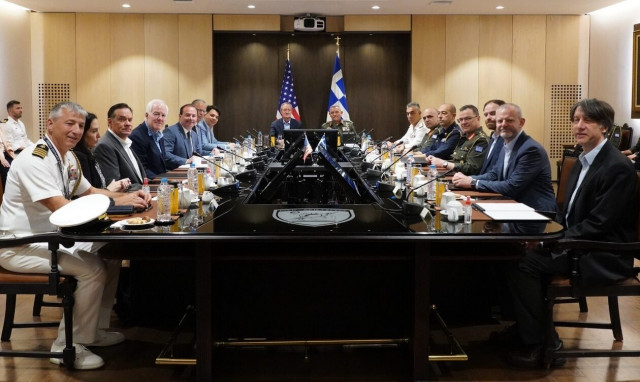 Αντιπροσωπεία του Κογκρέσου των ΗΠΑ επισκέφτηκε το ΓΕΕΘΑ - Τι συζητήθηκε